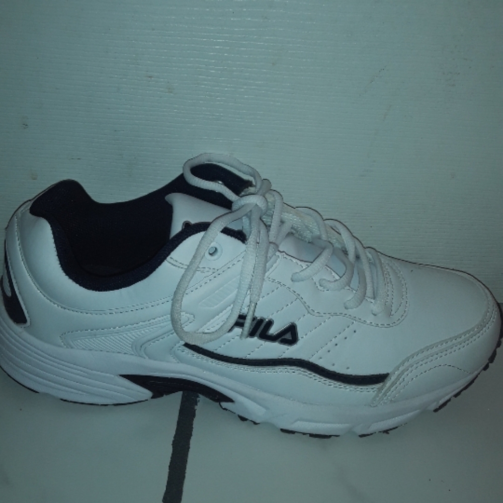Fila gym shoes size 8.5